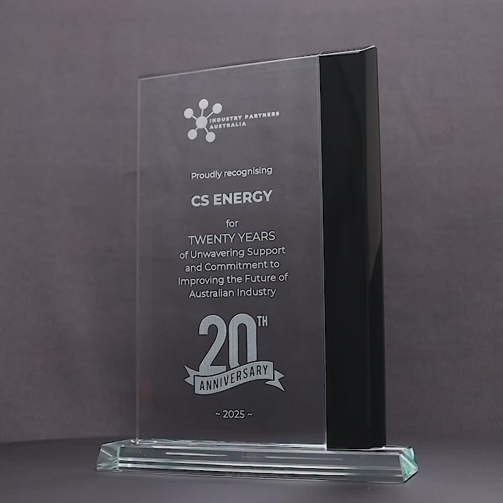 Consera Classic Glass Black Trophy