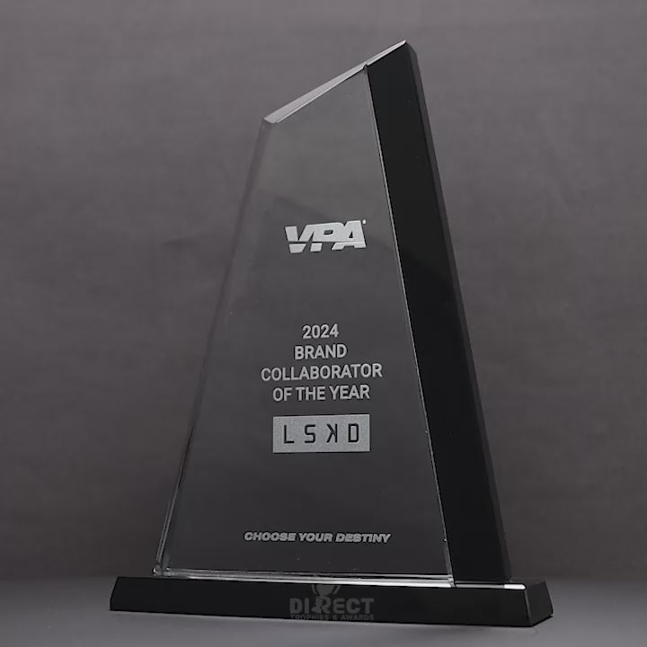 Consera Peak Glass Black Trophy