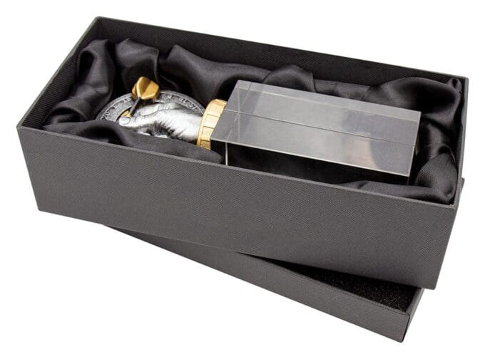 Universal Award Gift Box - Image 3